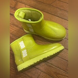 UGG CLASSIC CLEAR MINI Waterproof Ankle Lime Yellow  Boots 1112386K sz 7